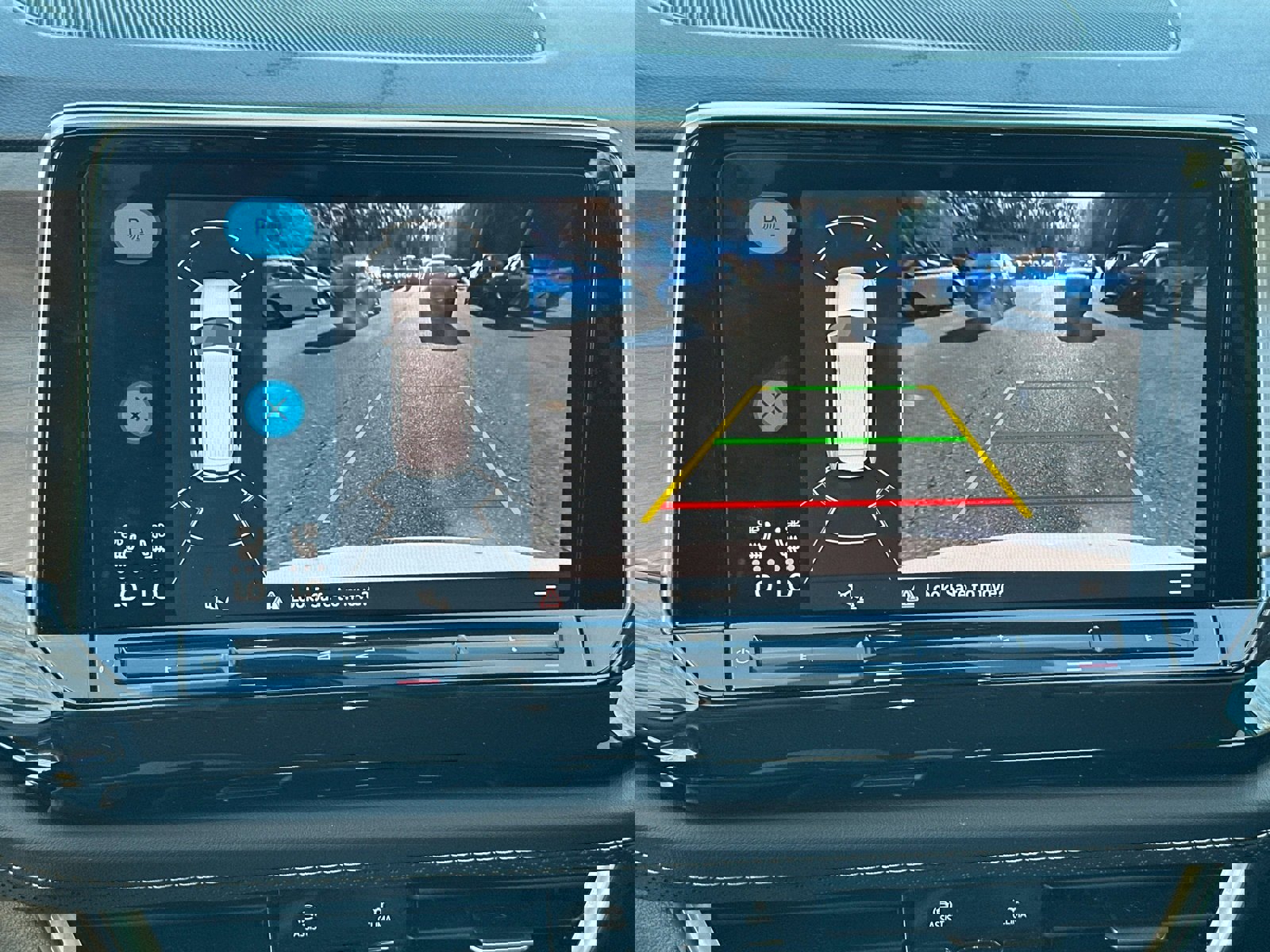 Used 2024 Volkswagen Atlas SE image 29