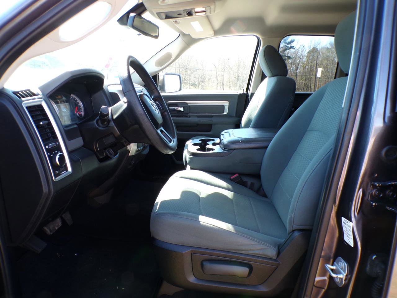 Used 2016 RAM 1500 Classic SLT image 30