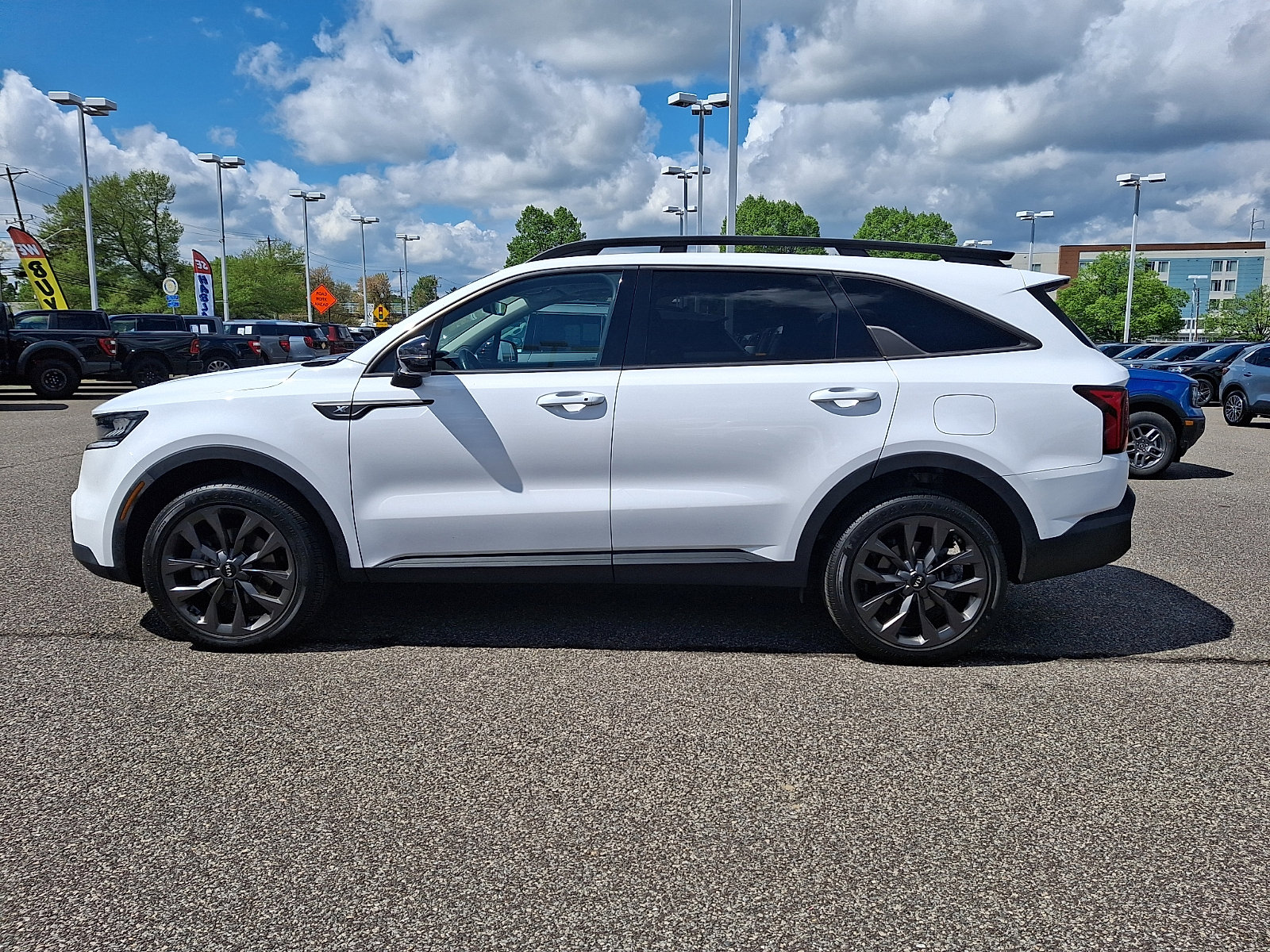 Used 2021 Kia Sorento EX w/ EX AWD X-Line Package image 6