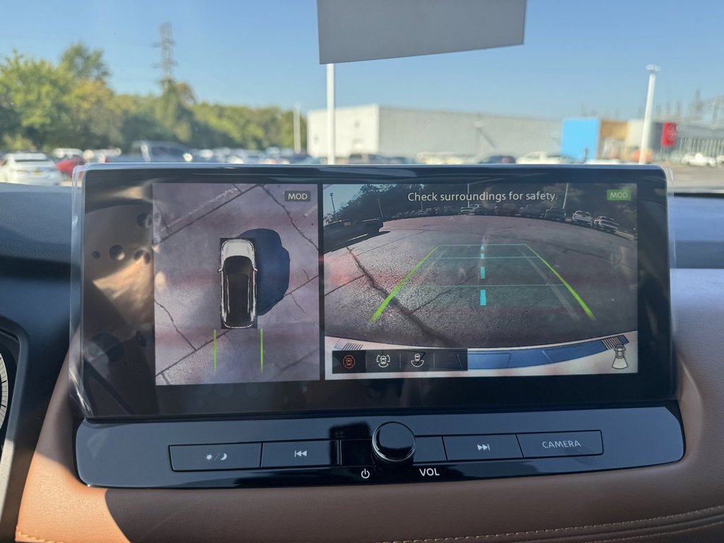 New 2026 Nissan Rogue Platinum image 18