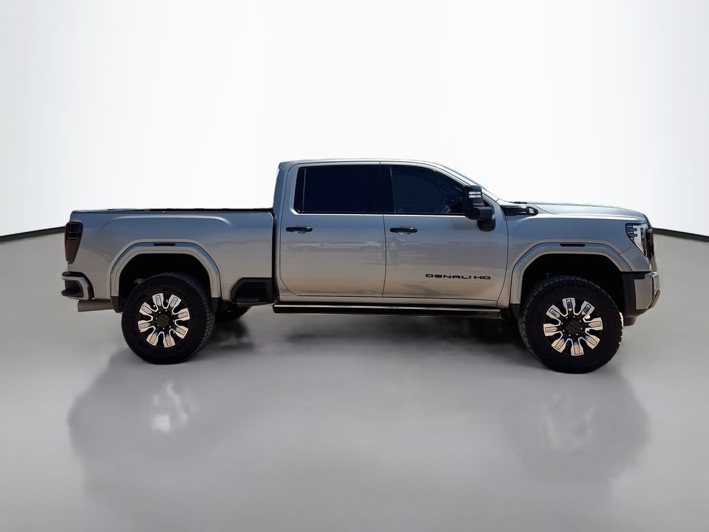 Used 2025 GMC Sierra 2500 Denali w/ Denali Reserve Package AWD/4WD image 8