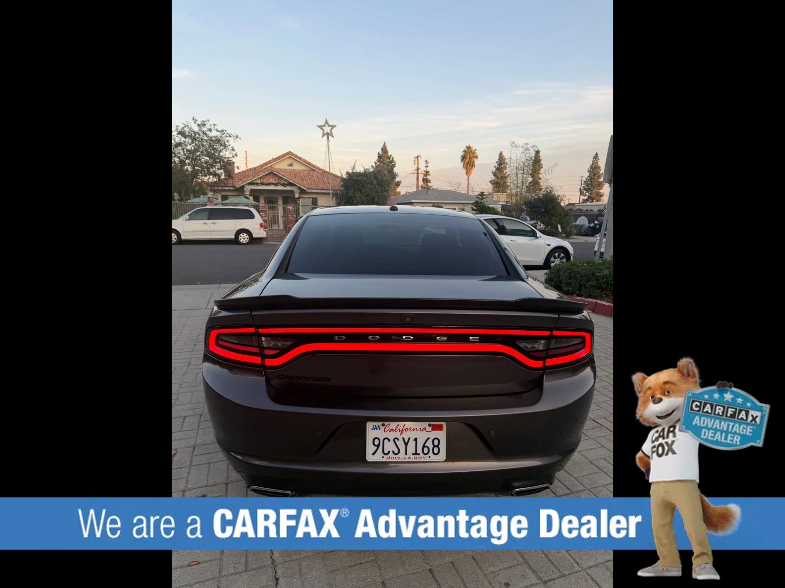 Used 2018 Dodge Charger SXT w/ Blacktop Package image 5