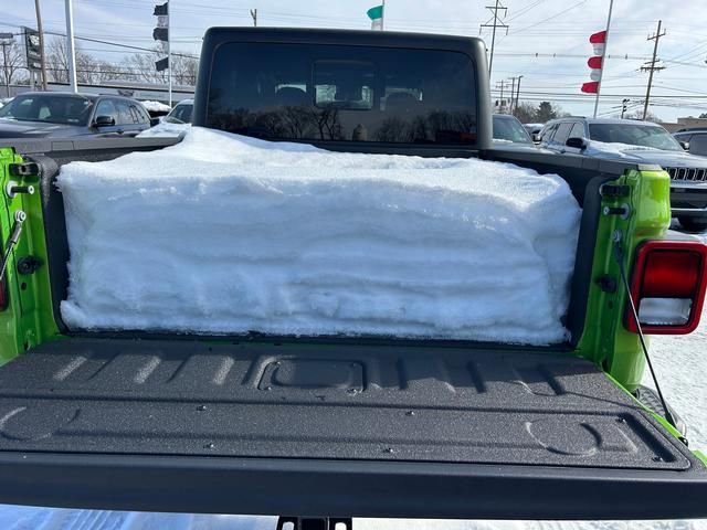 New 2025 Jeep Gladiator Sport image 26