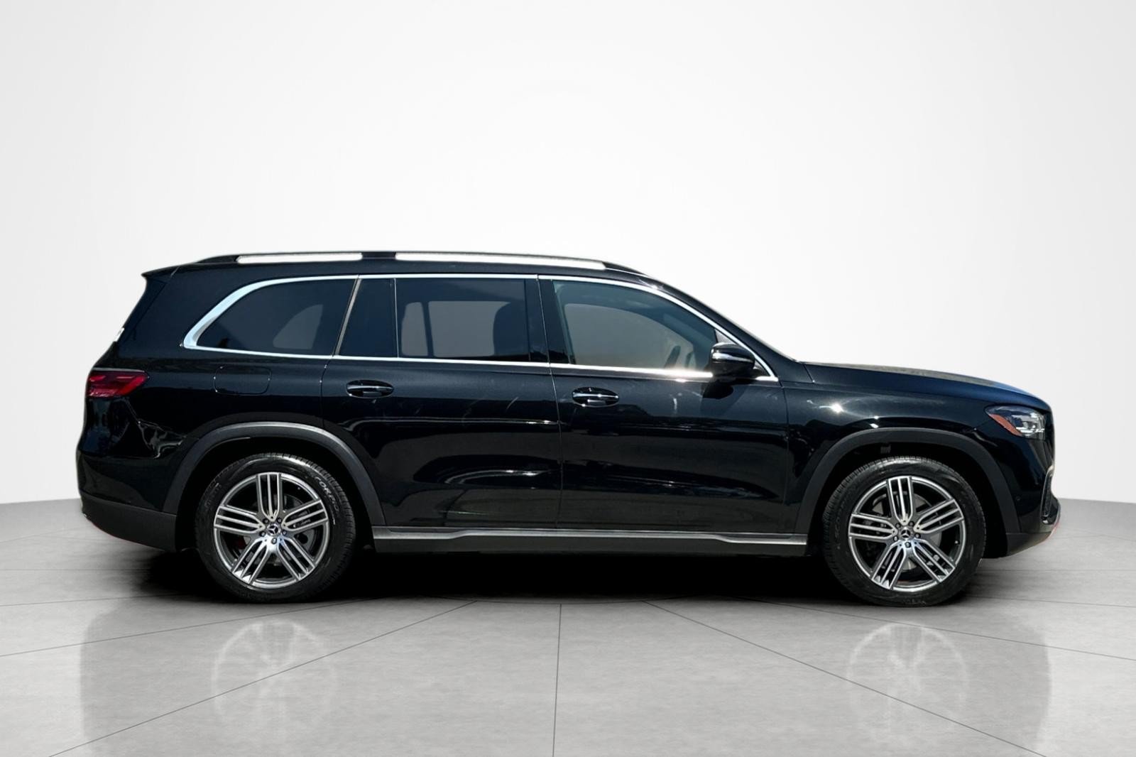 Used 2026 Mercedes-Benz GLS 450 4MATIC image 6