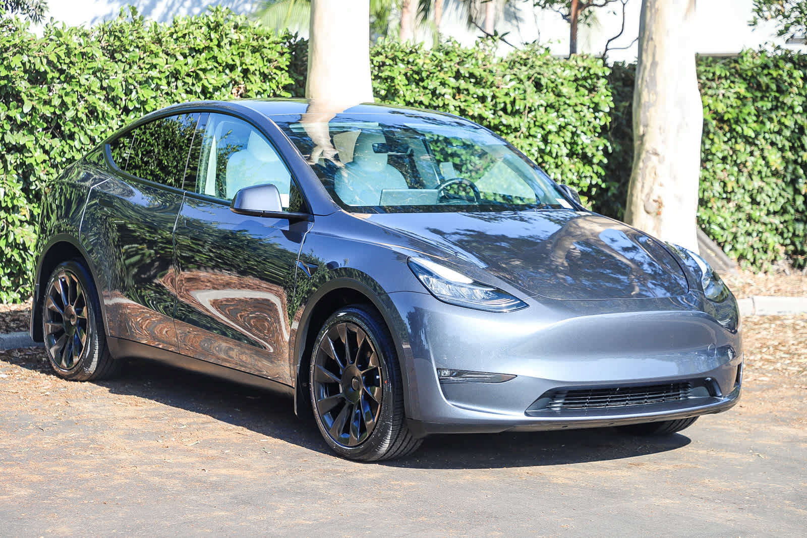 Used 2023 Tesla Model Y Long Range AWD/4WD image 3