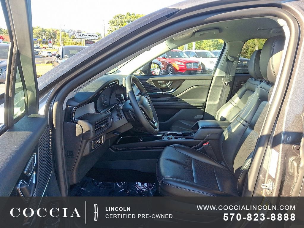 Certified 2022 Lincoln Corsair AWD w/ Equipment Group 101A image 13