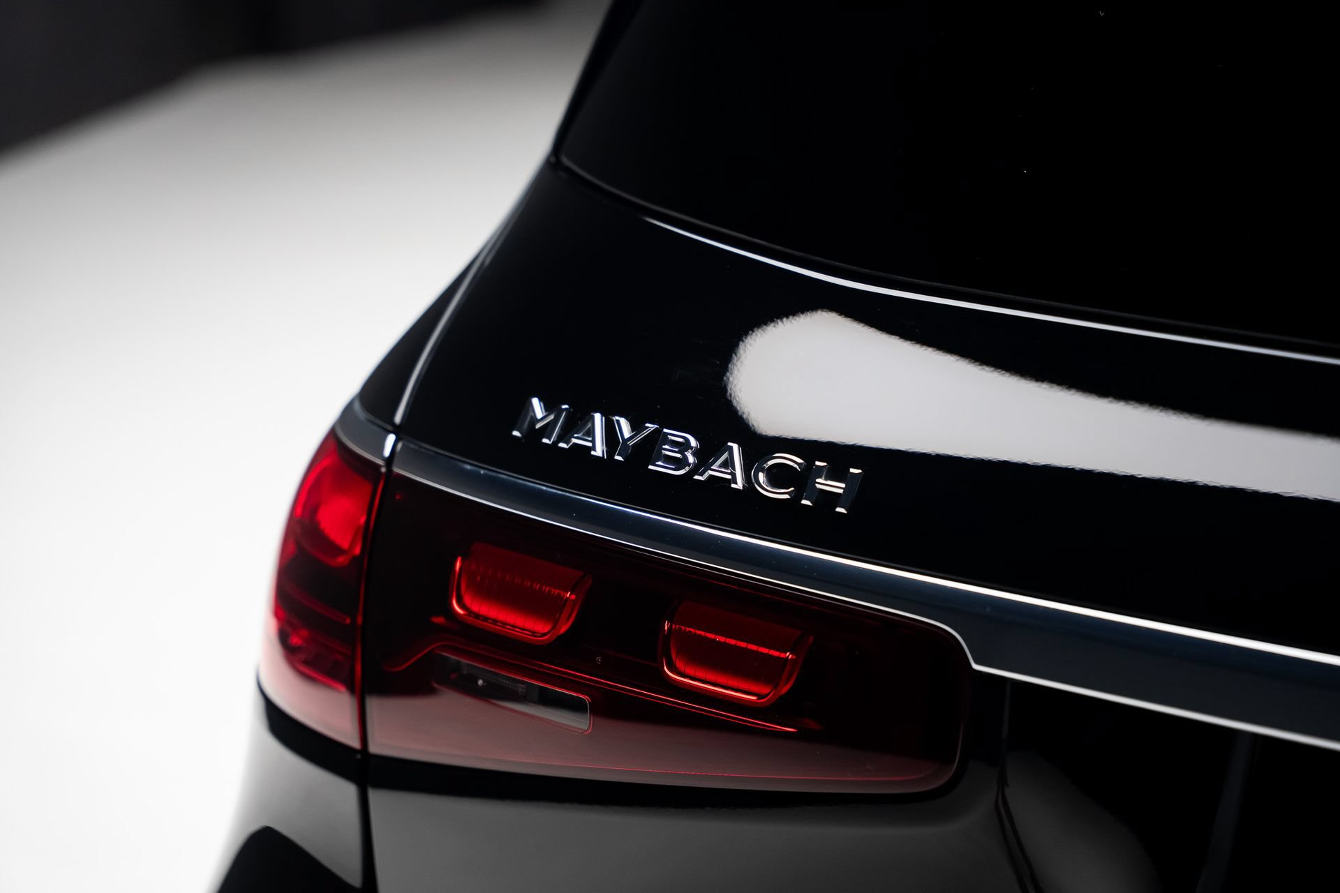 Used 2024 Mercedes-Benz Maybach GLS 600 4MATIC image 32