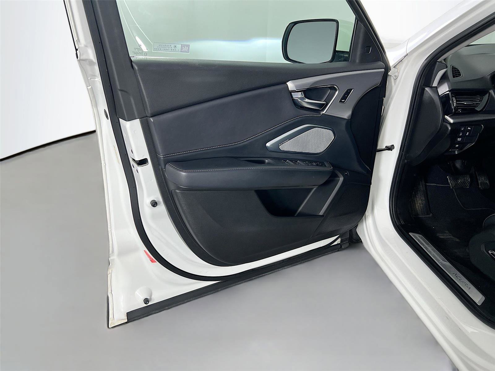 Used 2019 Acura RDX AWD w/ Technology Package image 16