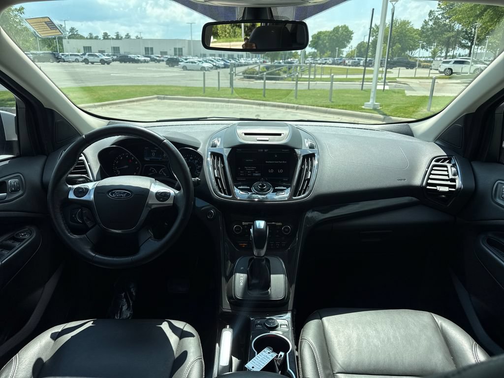 Used 2015 Ford Escape Titanium w/ Equipment Group 301A AWD/4WD image 16