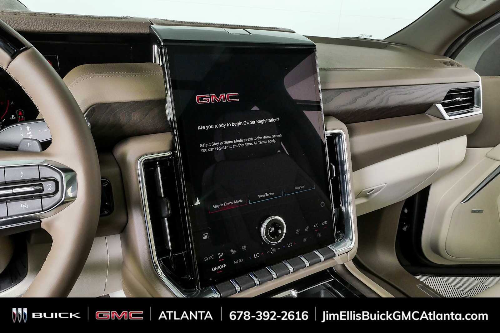 New 2026 GMC Yukon Denali w/ Denali Reserve Package AWD/4WD image 13