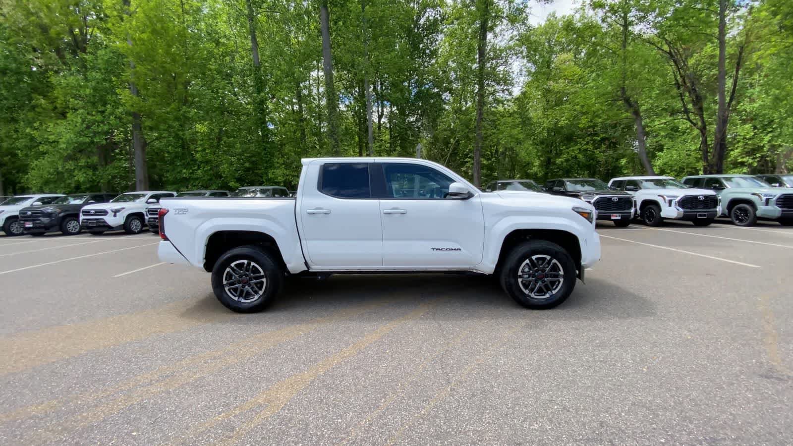 Used 2026 Toyota Tacoma TRD Sport AWD/4WD image 9