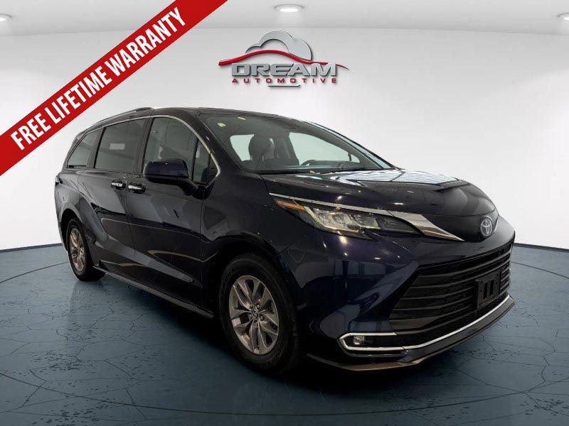 Used 2023 Toyota Sienna XLE