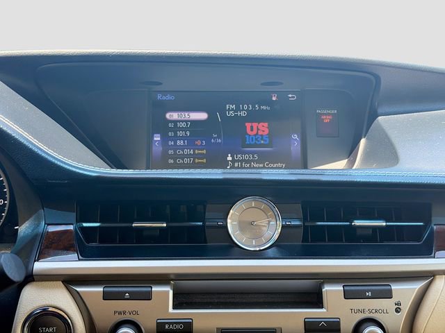 Used 2015 Lexus ES 350 w/ Premium Package FWD image 29