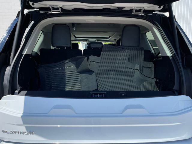 Used 2025 Ford Expedition Platinum AWD/4WD image 32
