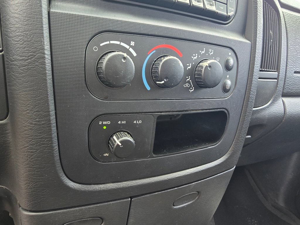 Used 2004 Dodge Ram 2500 Truck SLT w/ Off-Road Group AWD/4WD image 23