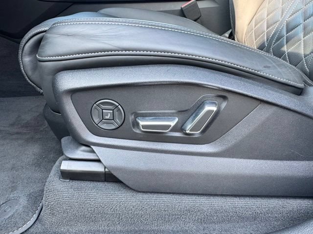 Certified 2025 Audi SQ7 Prestige AWD/4WD image 29