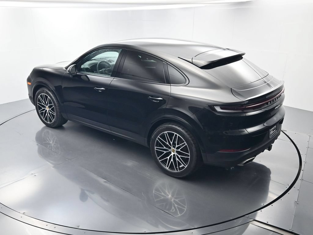 Certified 2024 Porsche Cayenne Coupe AWD/4WD image 35