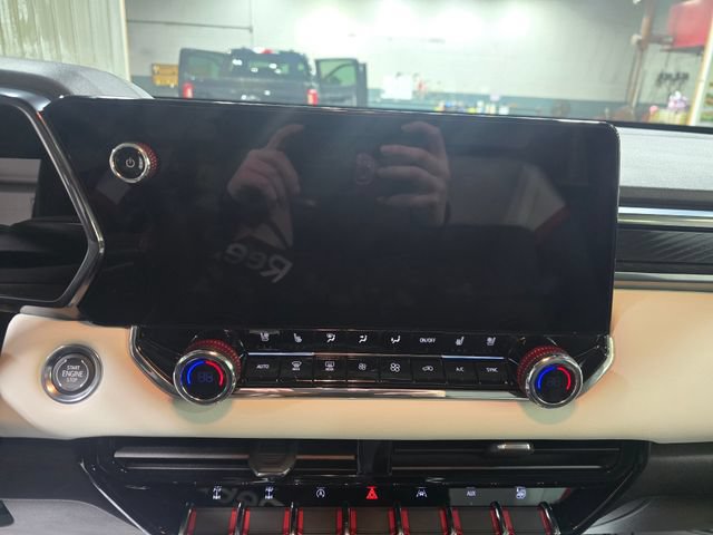 Used 2025 GMC Canyon AT4 w/ AT4X Package AWD/4WD image 18