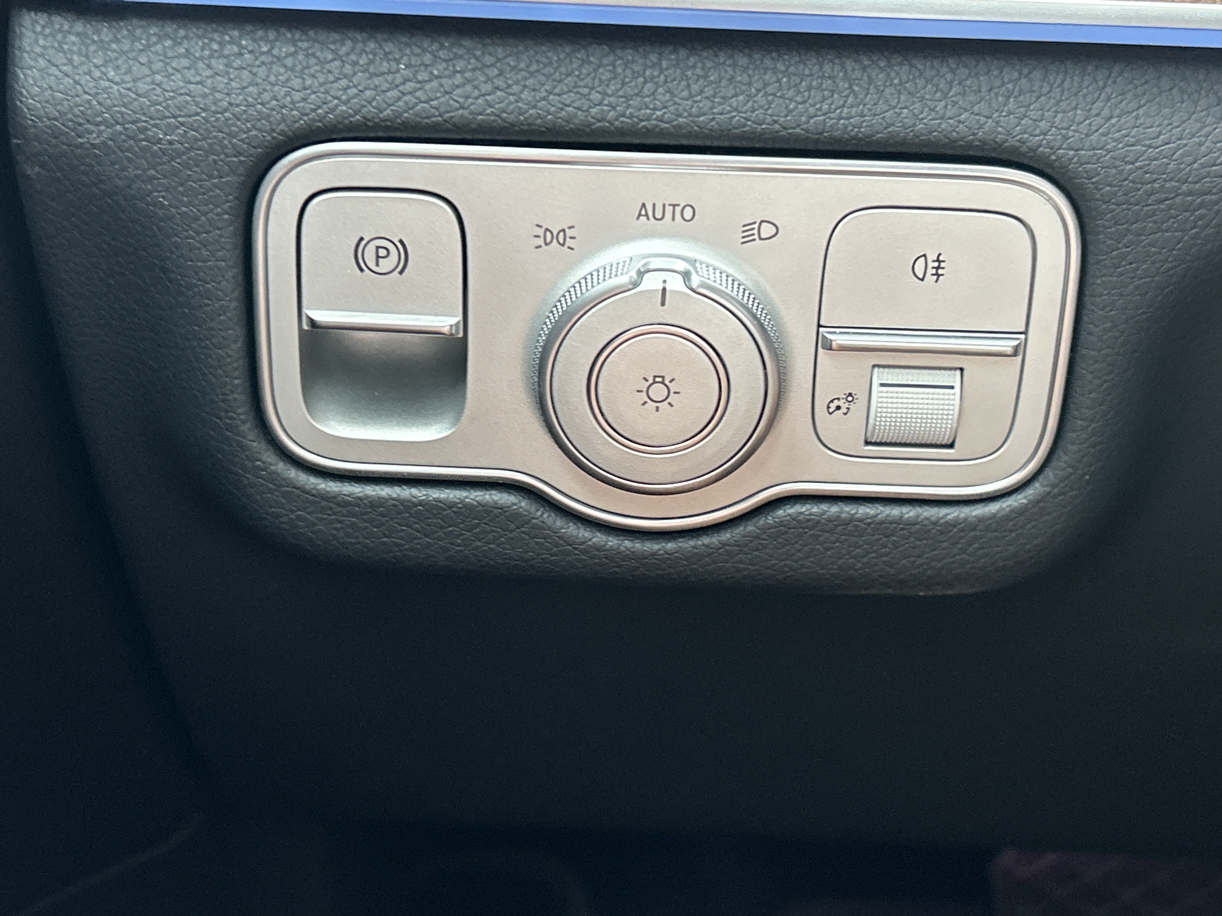 Certified 2025 Mercedes-Benz GLE 350 4MATIC image 23