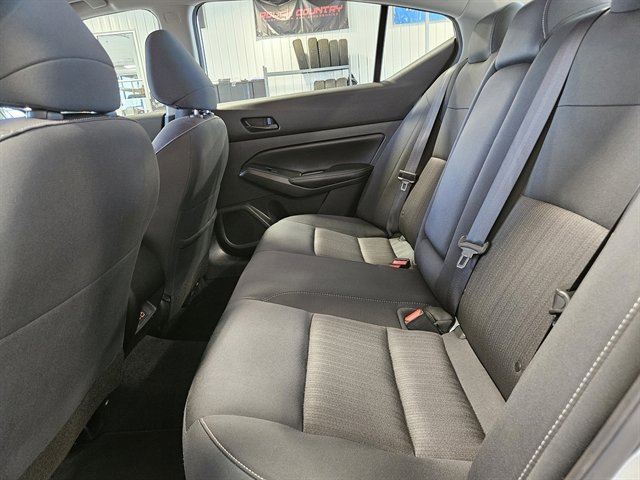 Used 2024 Nissan Altima 2.5 SV image 15