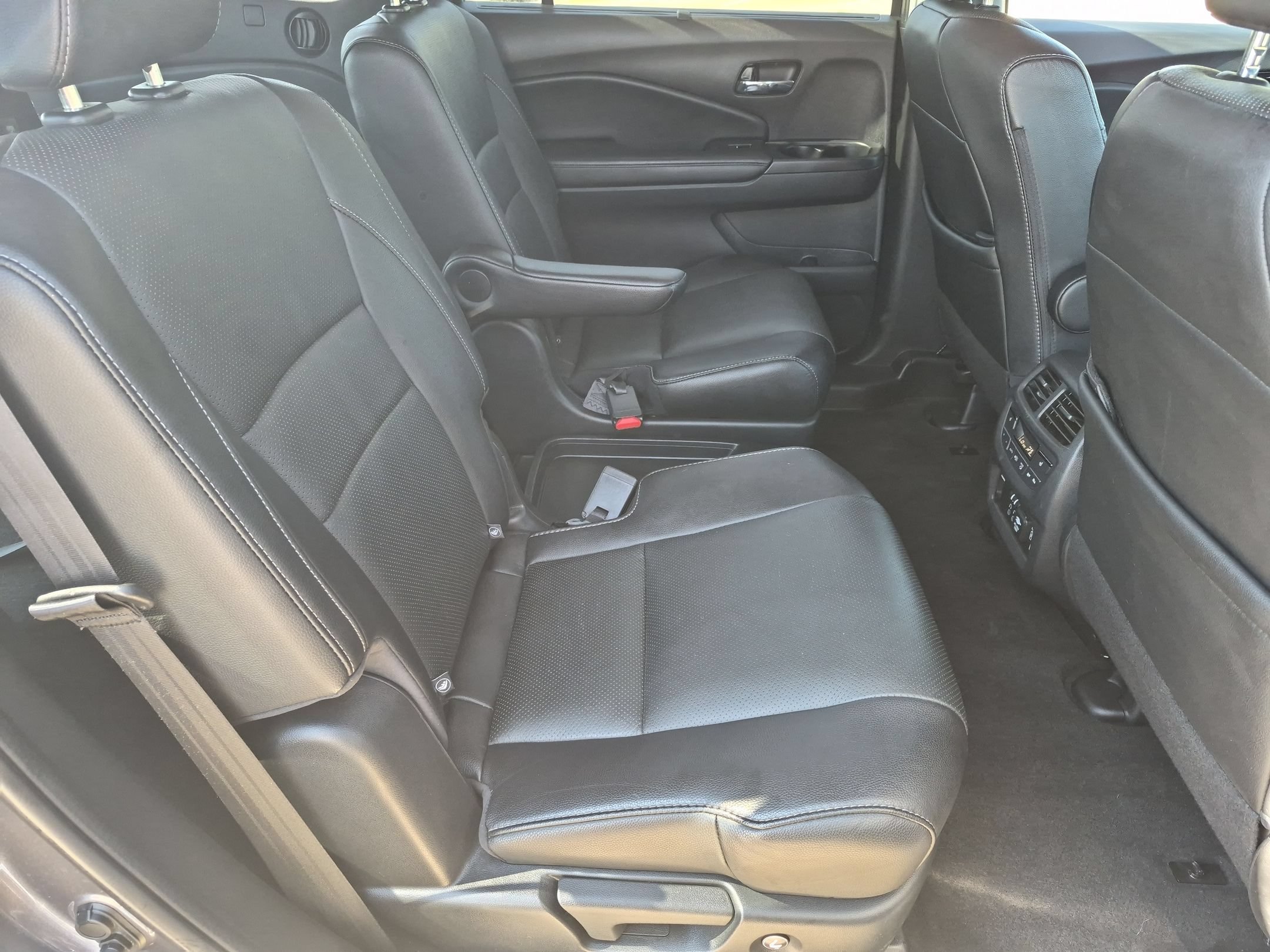 Certified 2019 Honda Pilot Elite image 35