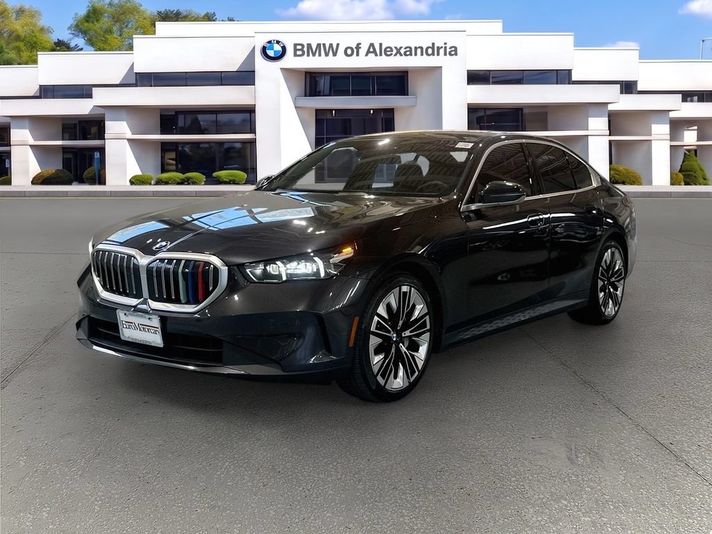 Used 2024 BMW 530i xDrive w/ Convenience Package