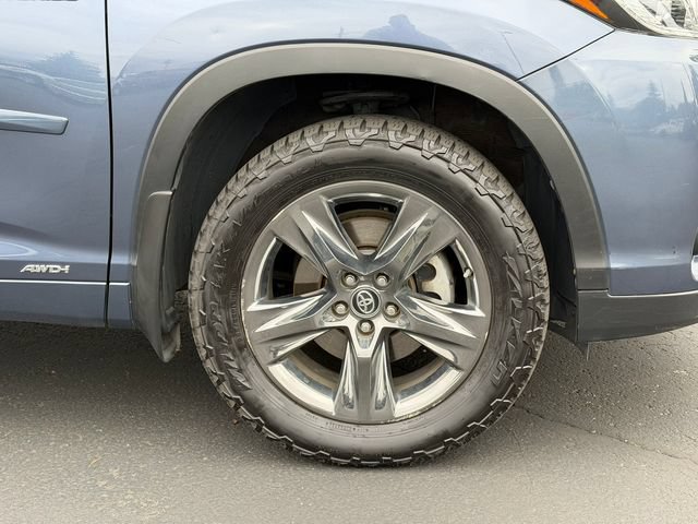 Used 2017 Toyota Highlander Limited Platinum AWD/4WD image 10