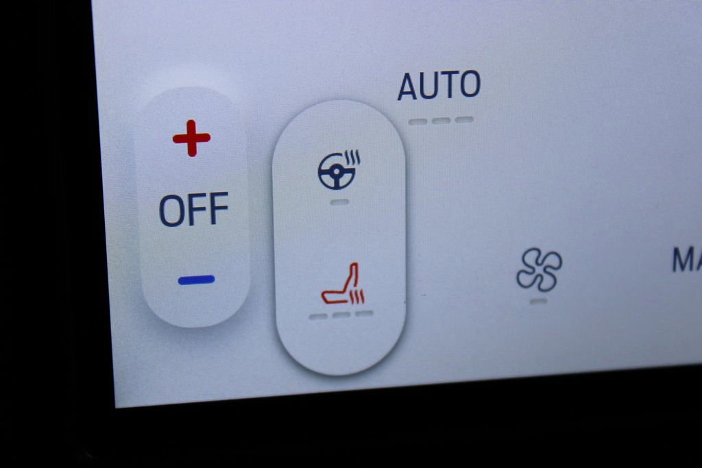 Used 2024 Ford Edge Titanium image 52