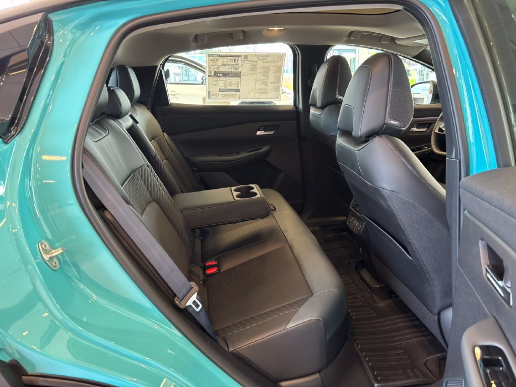 New 2026 Nissan Leaf Platinum+ w/ Cargo Package (Platinum+) FWD image 26