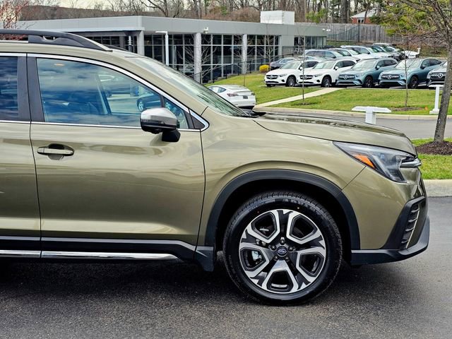 Used 2023 Subaru Ascent Limited w/ Technology Package AWD/4WD image 6