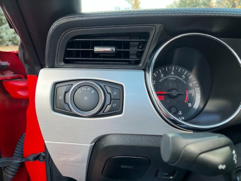 Used 2016 Ford Mustang Premium image 10