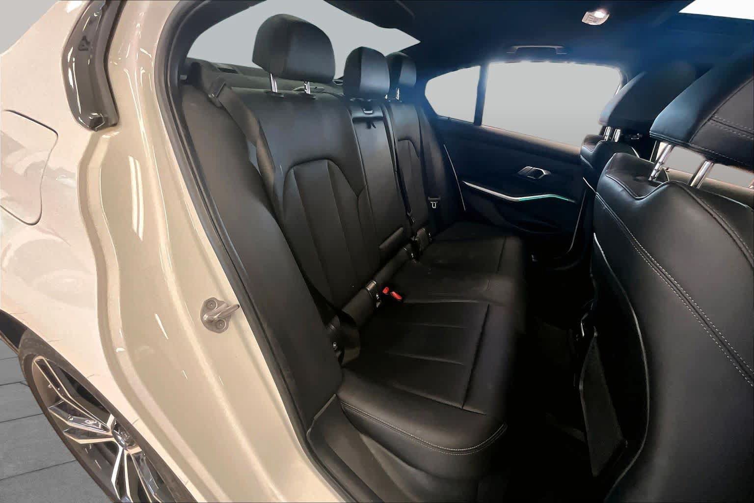 Used 2022 BMW 330e w/ M Sport Package RWD image 19
