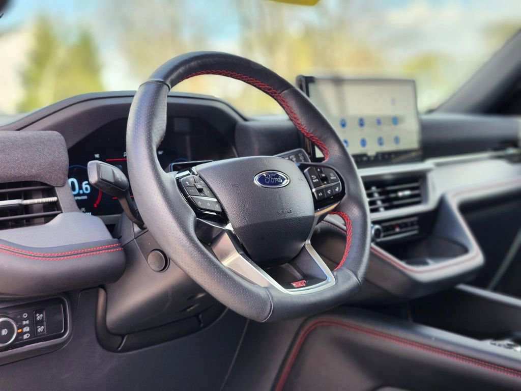 Certified 2025 Ford Explorer ST AWD/4WD image 21