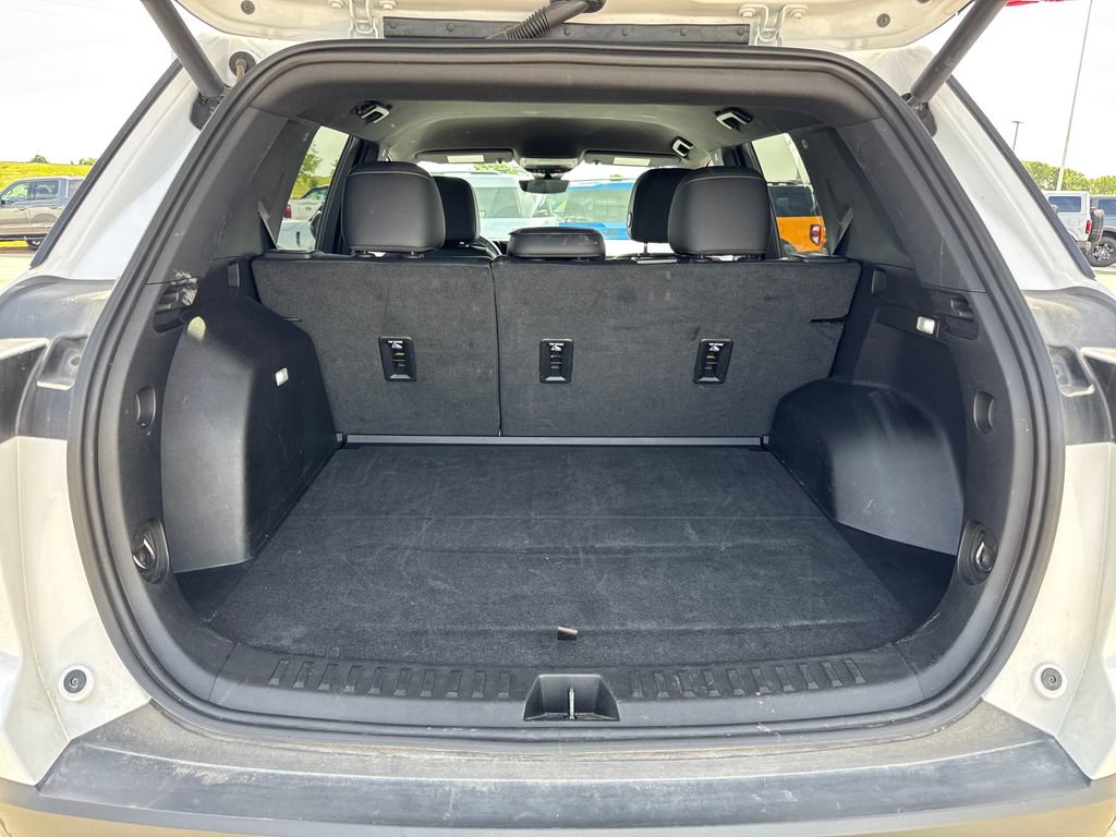 Used 2025 Chevrolet Equinox LT w/ Convenience Package II FWD image 6