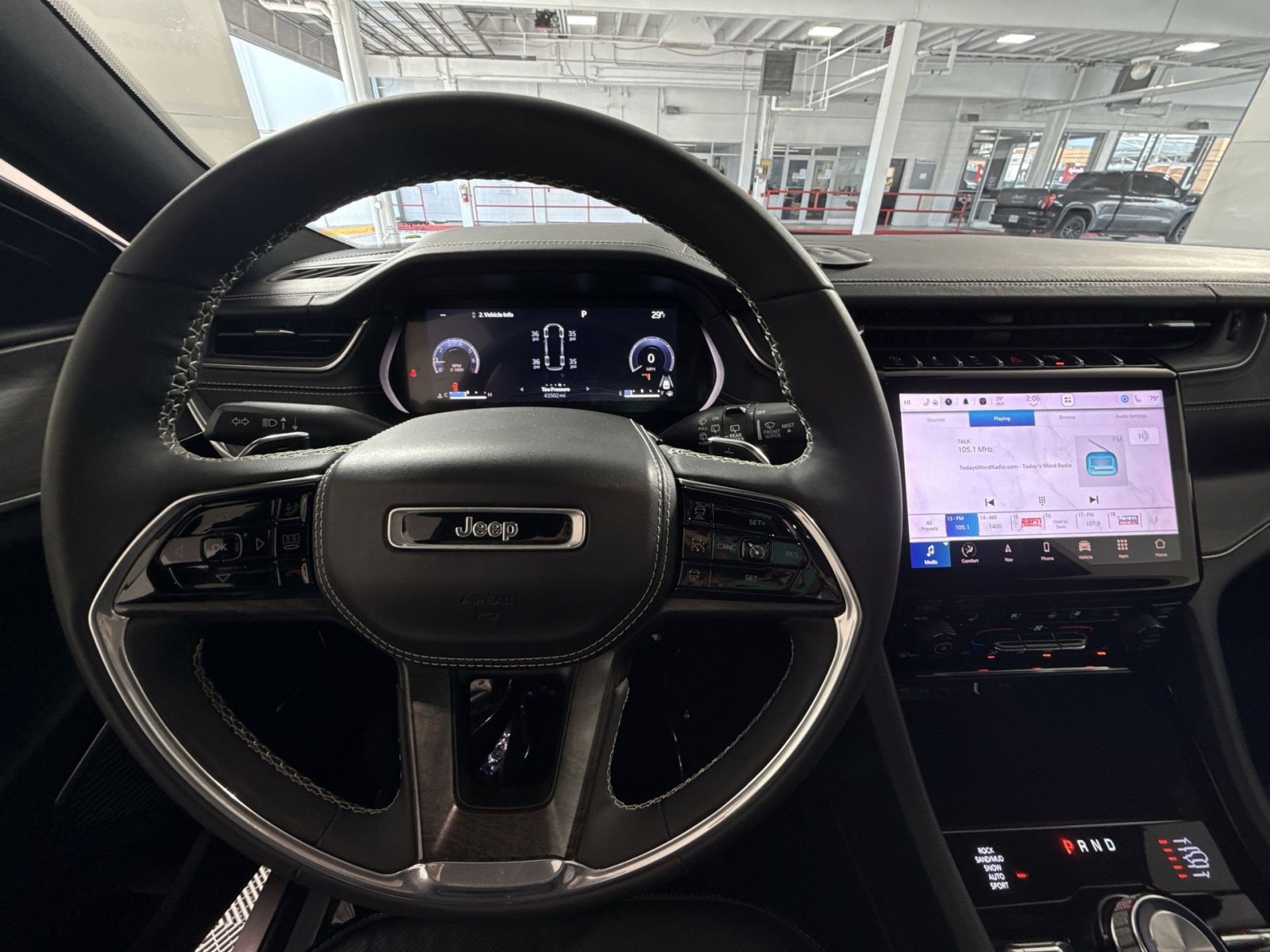 Used 2023 Jeep Grand Cherokee L Overland image 16