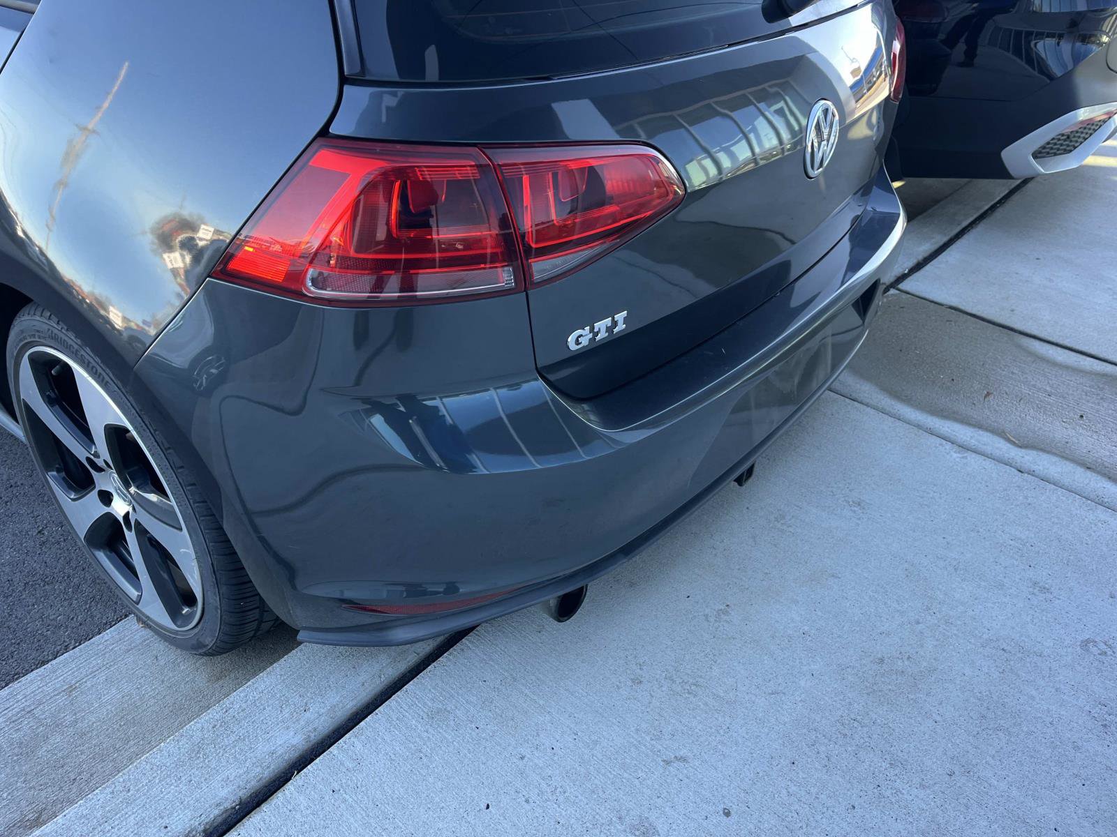 Used 2017 Volkswagen GTI Sport image 9