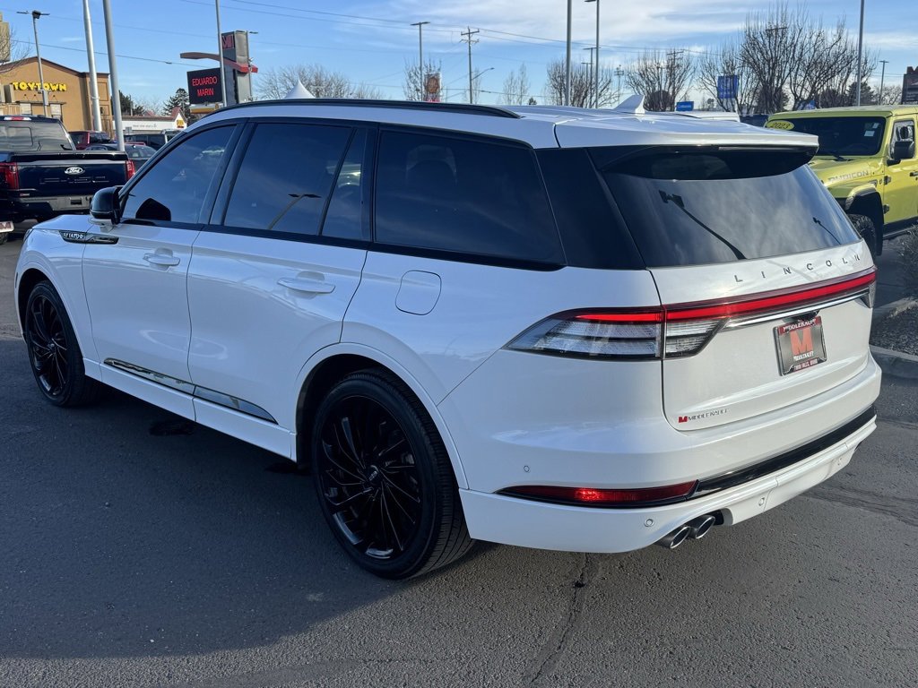 Used 2023 Lincoln Aviator Reserve w/ Equipment Group 201A image 5