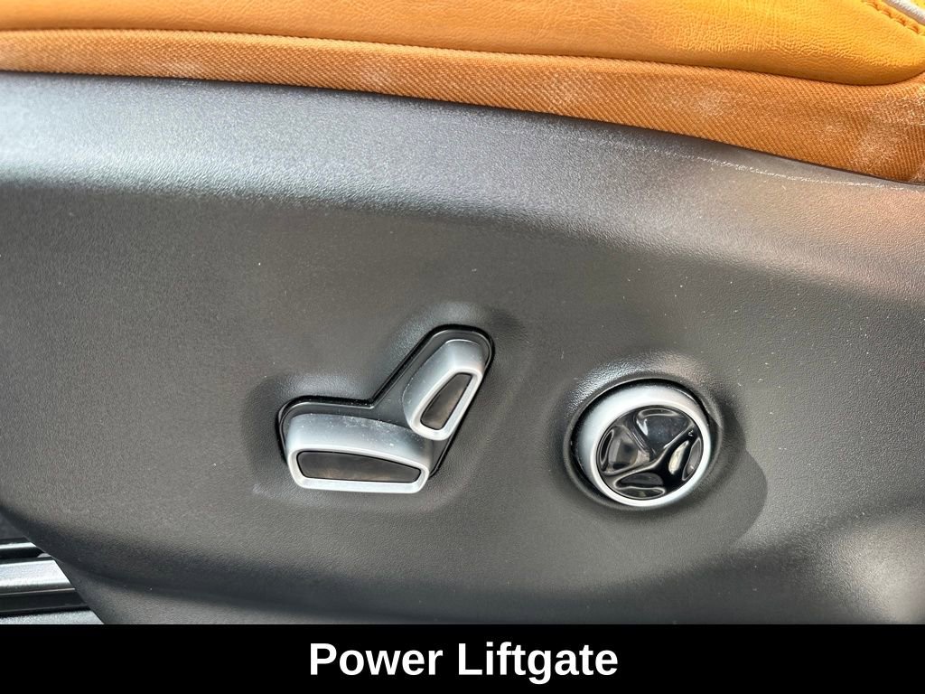 Used 2023 Chrysler Pacifica Pinnacle FWD image 15