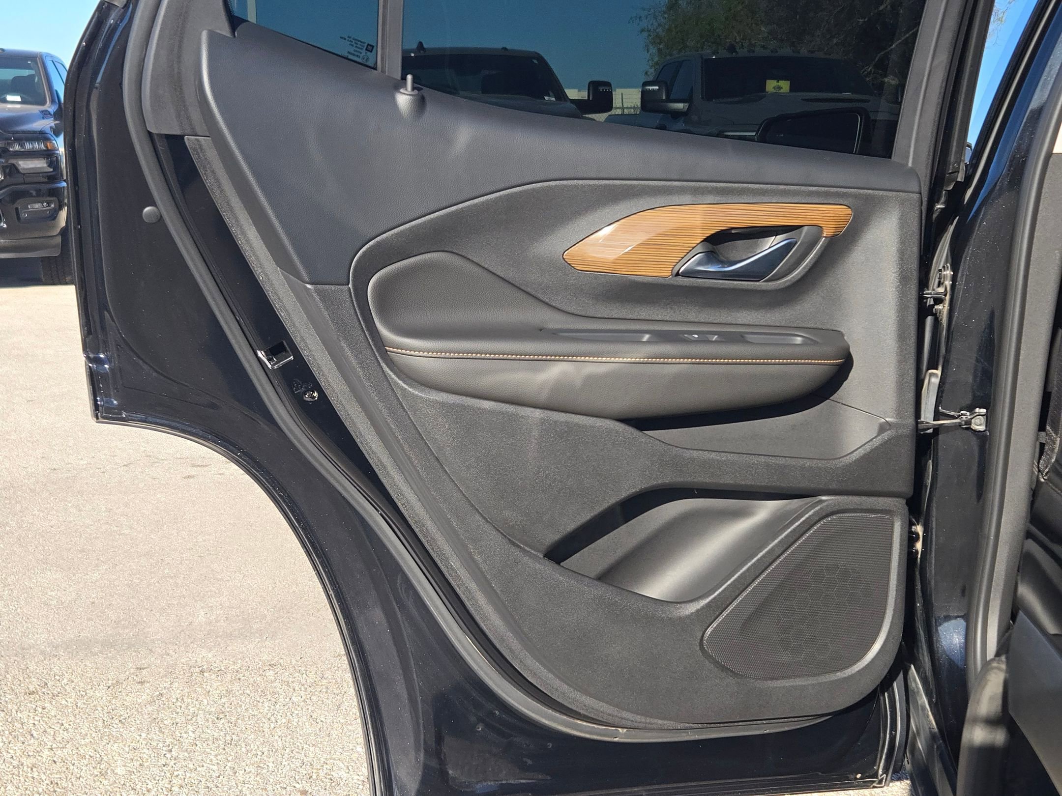 Used 2020 GMC Terrain SLE w/ Driver Convenience Package image 14