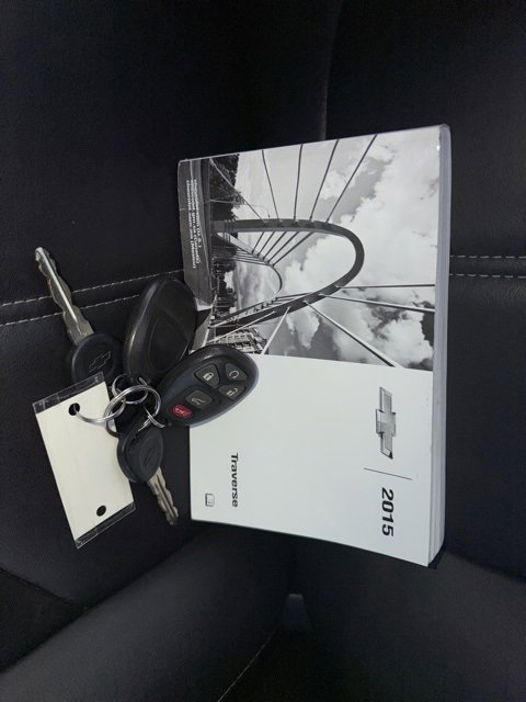 Used 2015 Chevrolet Traverse LT image 28