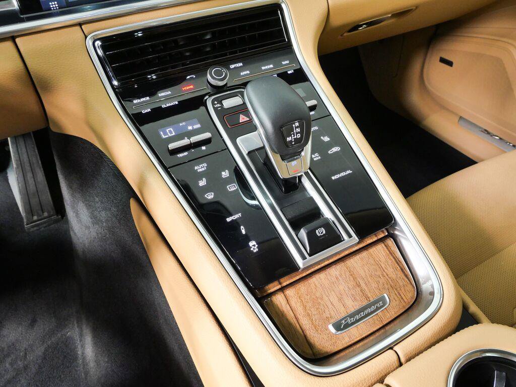 Certified 2018 Porsche Panamera 4S AWD/4WD image 18