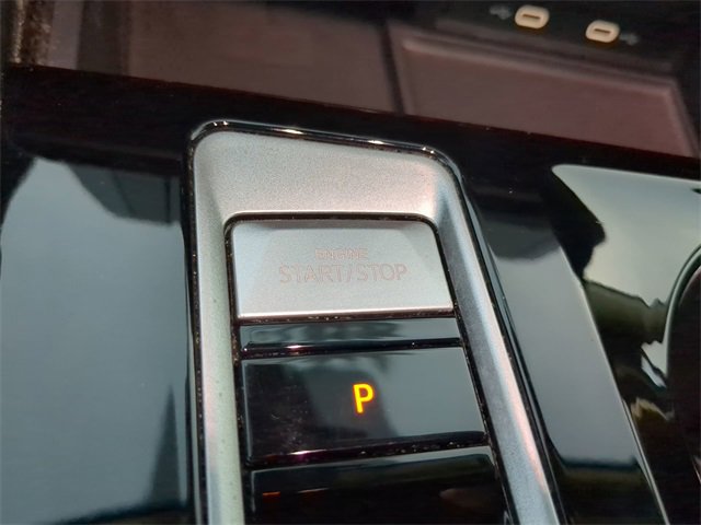 Certified 2024 Volkswagen Atlas SE image 32