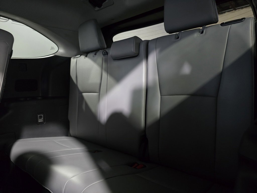 Used 2023 Toyota Highlander Bronze Edition image 29