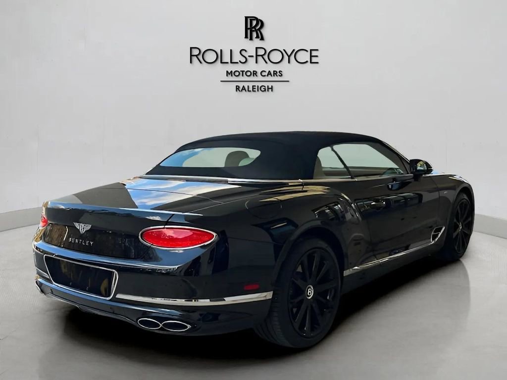 Used 2022 Bentley Continental GT image 4