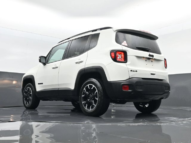 Used 2023 Jeep Renegade Latitude AWD/4WD image 23