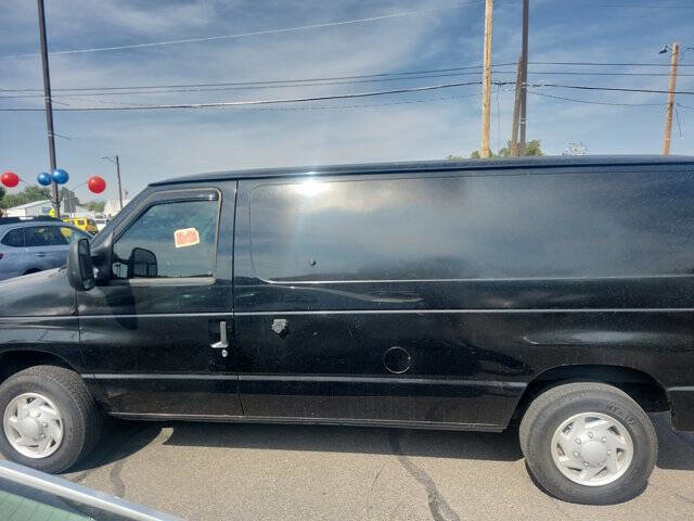 Used 2014 Ford E-150 and Econoline 150 w/ Power Group image 4