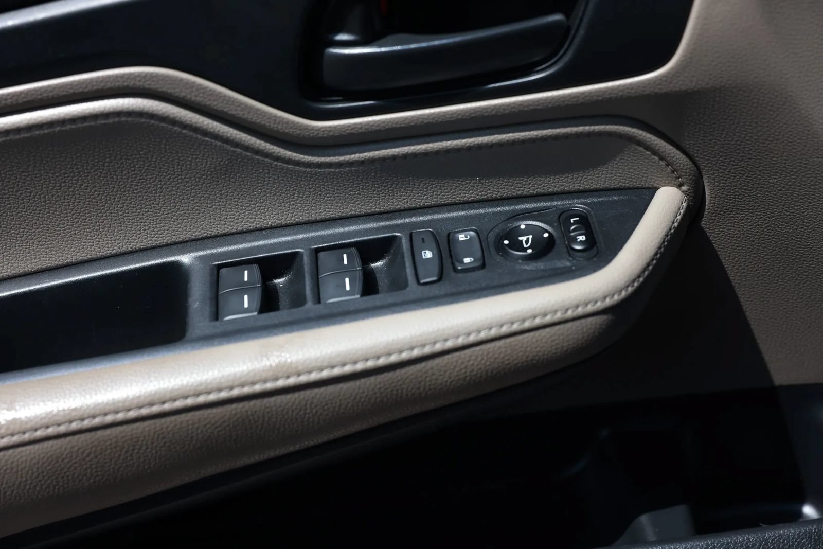 Used 2020 Honda Odyssey EX image 44