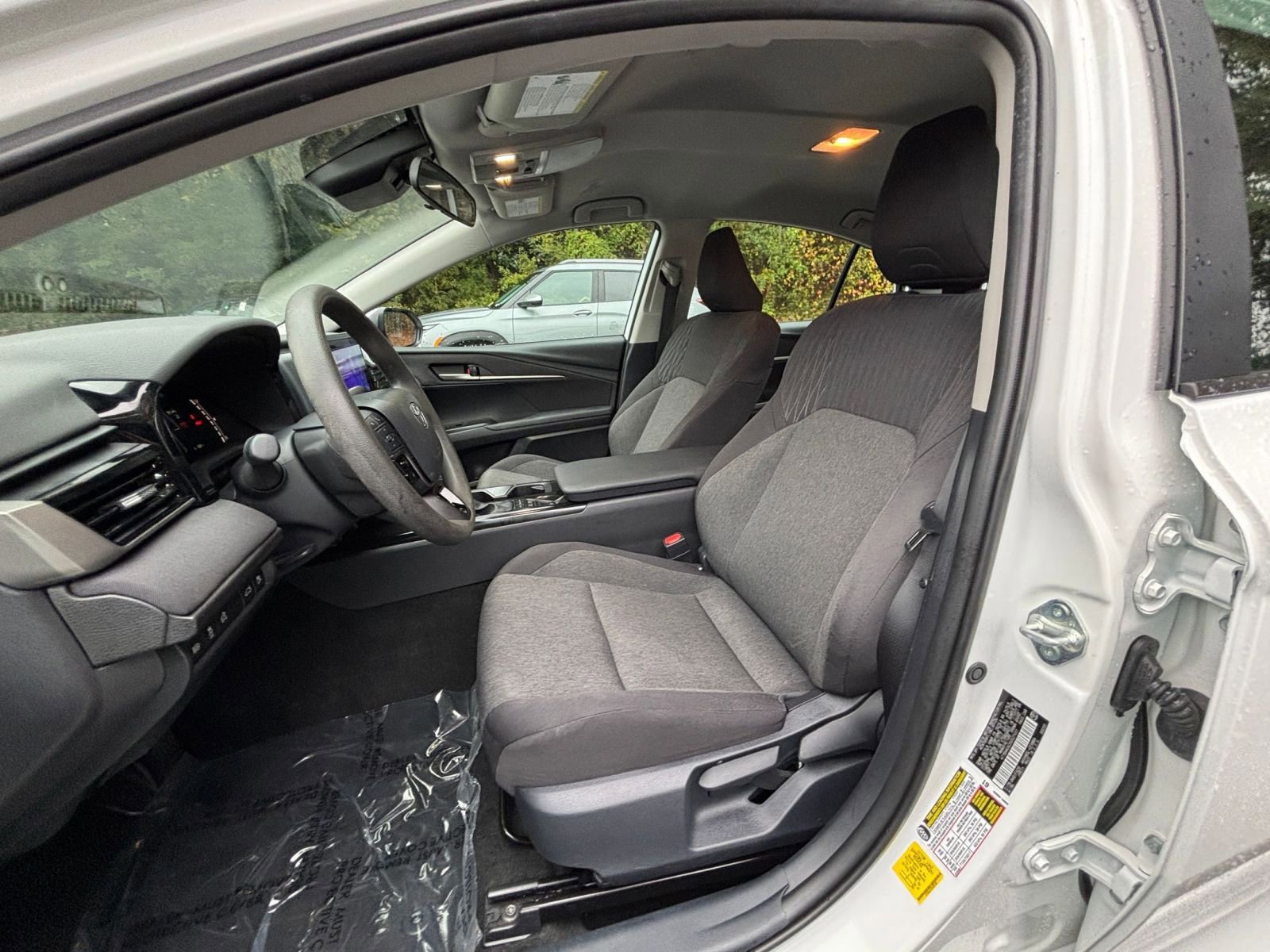 Used 2025 Toyota Camry LE image 36