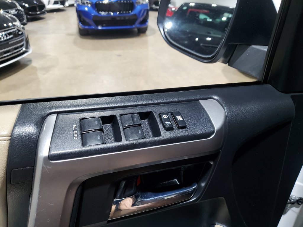 Used 2016 Toyota 4Runner SR5 RWD image 34