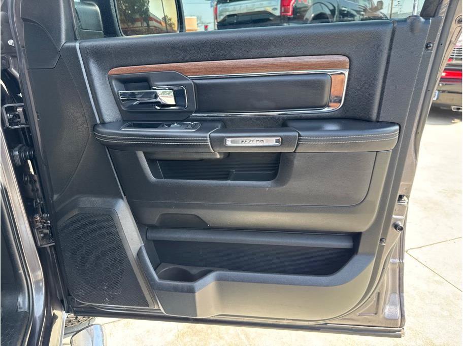 Used 2014 RAM 1500 Laramie w/ Convenience Group AWD/4WD image 31